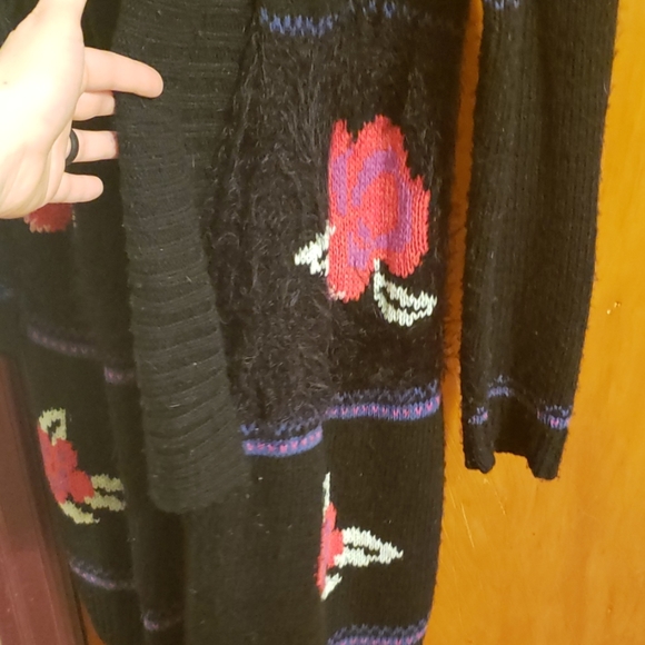 Cardigan - Picture 3 of 4